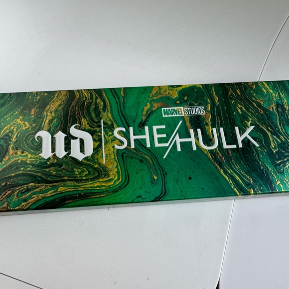 Urban Decay Other - Urban Decay She-Hulk Palette - Emerald and Gold